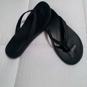 Olu Kai "Aukai" Sandals, Black Leather, Size9